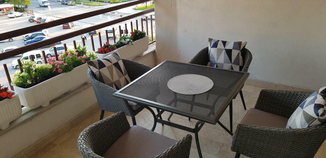 Apartman "Lara" Плоче Екстериор снимка