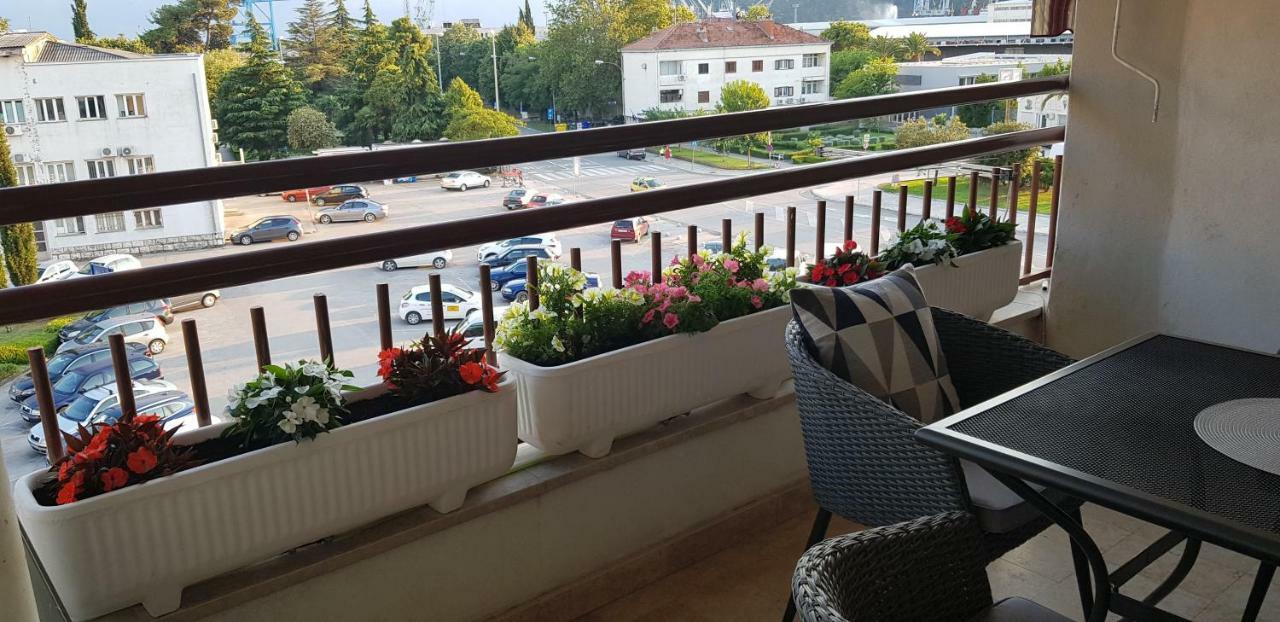 Apartman "Lara" Плоче Екстериор снимка